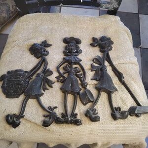 1971 Sexton Cast Iron Women Housework